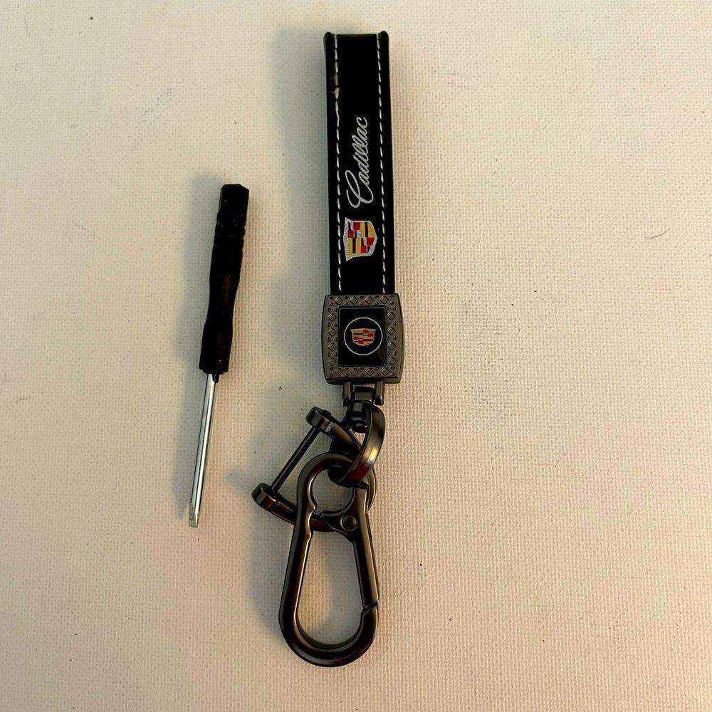 Cadillac key fob Keychain Black Leather with Logo NWT